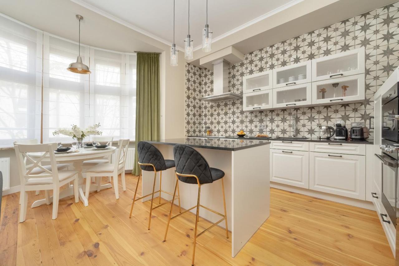 Aesthetic One Bedroom Apartment In Wroclaw By Noclegi Renters Ngoại thất bức ảnh