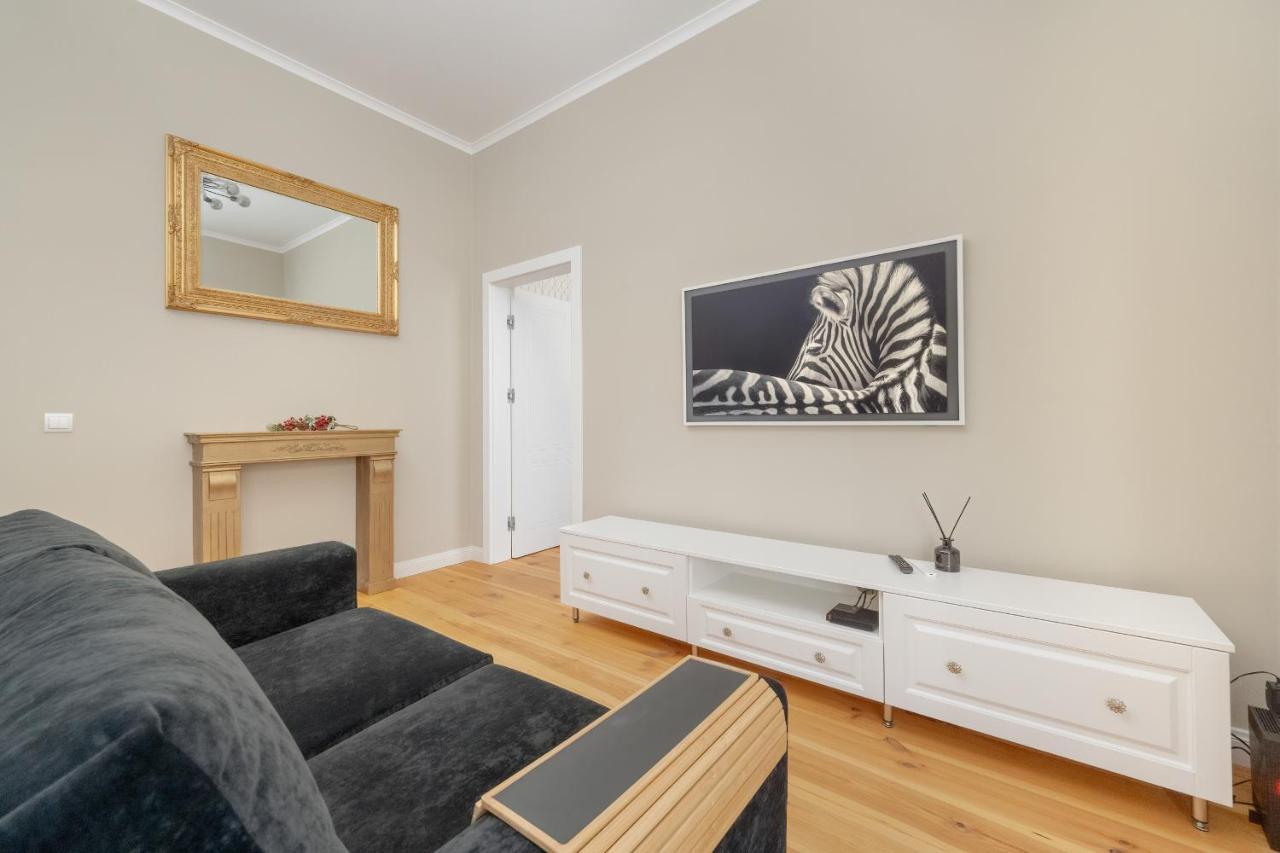 Aesthetic One Bedroom Apartment In Wroclaw By Noclegi Renters Ngoại thất bức ảnh