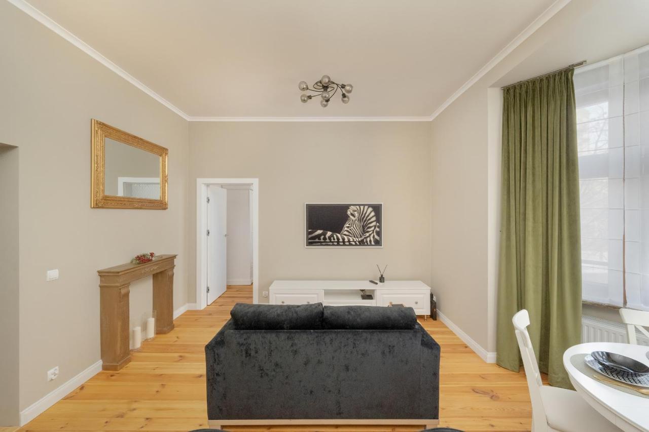 Aesthetic One Bedroom Apartment In Wroclaw By Noclegi Renters Ngoại thất bức ảnh